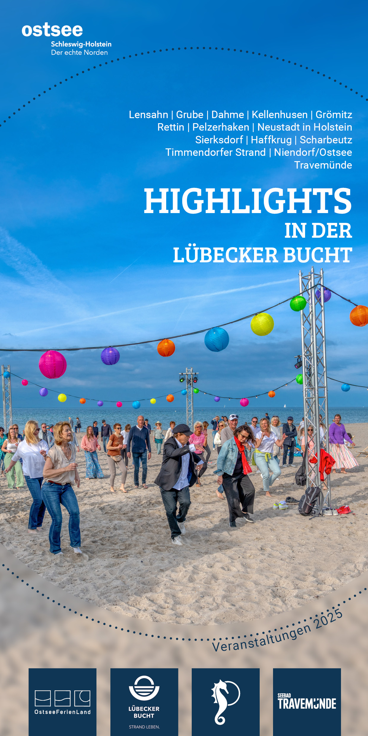 Flyer Titelblatt Highlights in der Lübecker Bucht mit einem Foto von einer Party am Strand