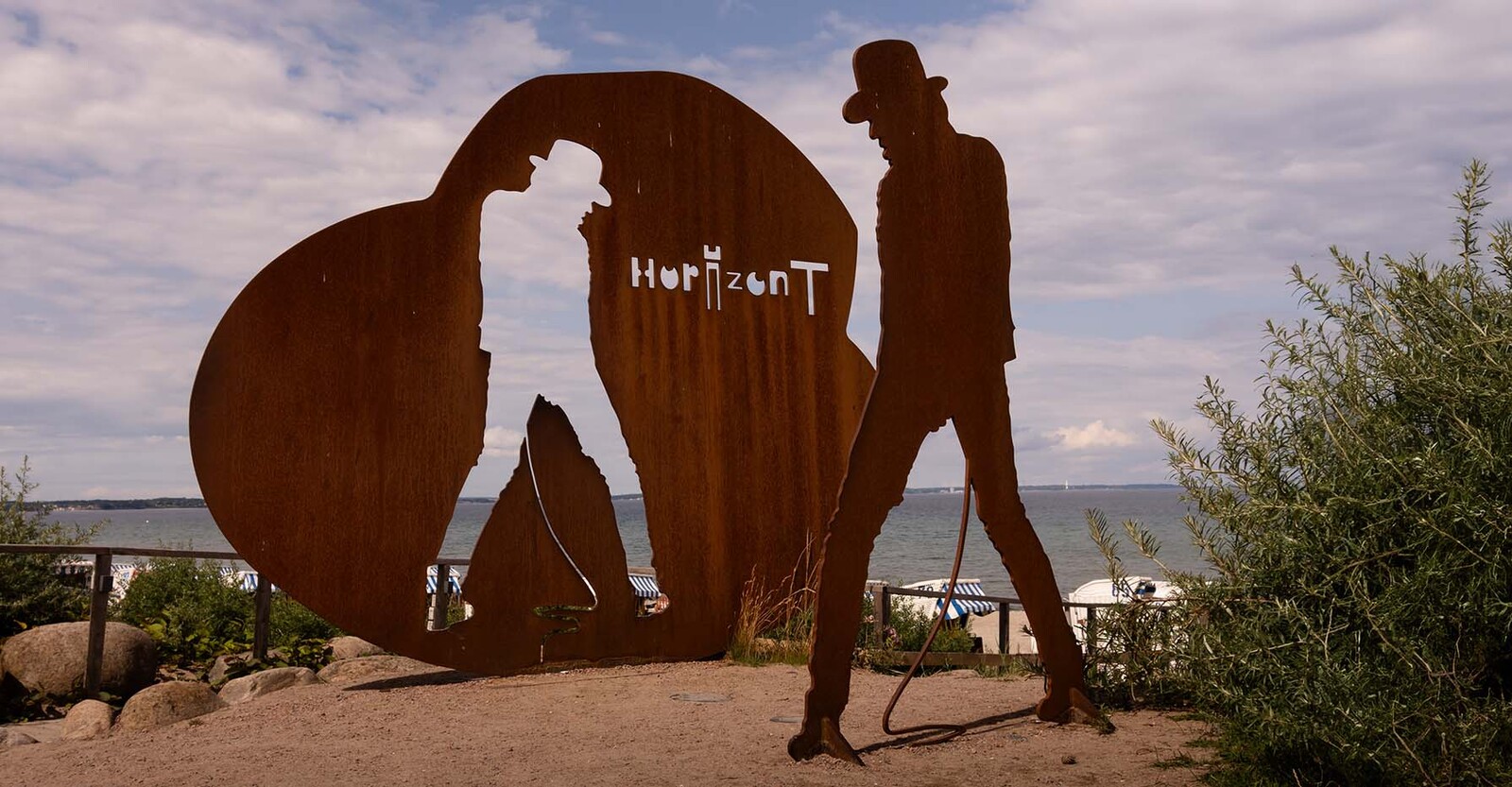 2D Abbild aus Blech von Udo Lindenberg auf der Promenade von Timmendorfer Strand