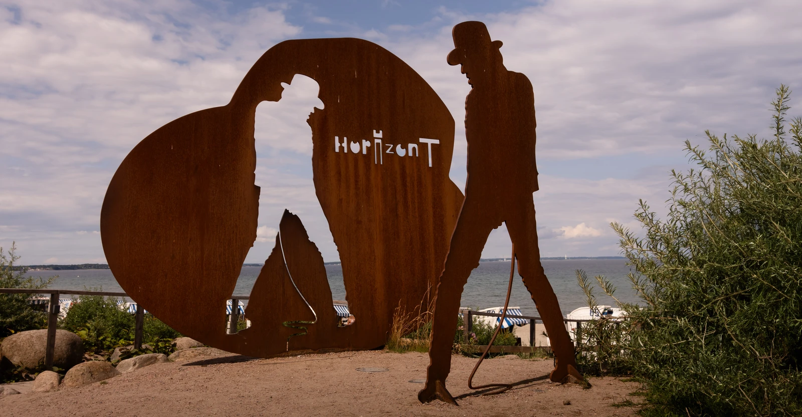 2D Abbild aus Blech von Udo Lindenberg auf der Promenade von Timmendorfer Strand