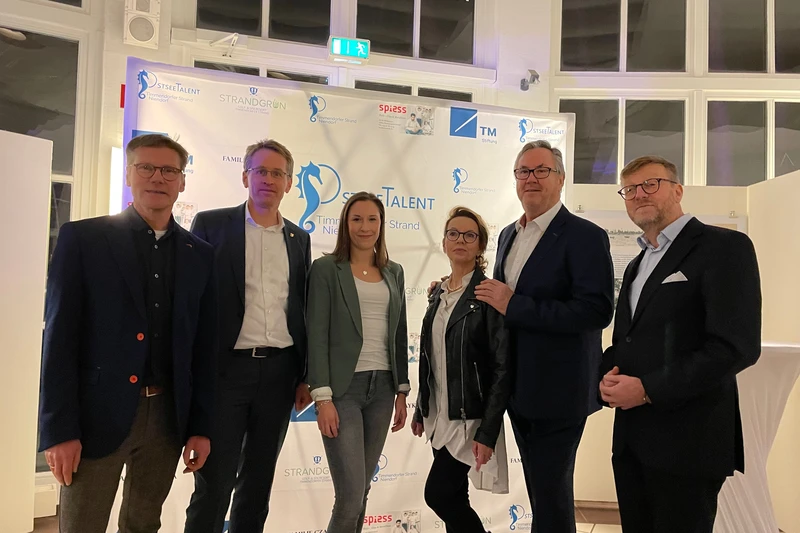 Die Timmendorfer Strand Niendorf Tourismus GmbH (TSNT GmbH) organisiert gemeinsam mit dem Initiator Andreas Czayka erneut den Ideenwettbewerb OstseeTalent für Jugendliche.