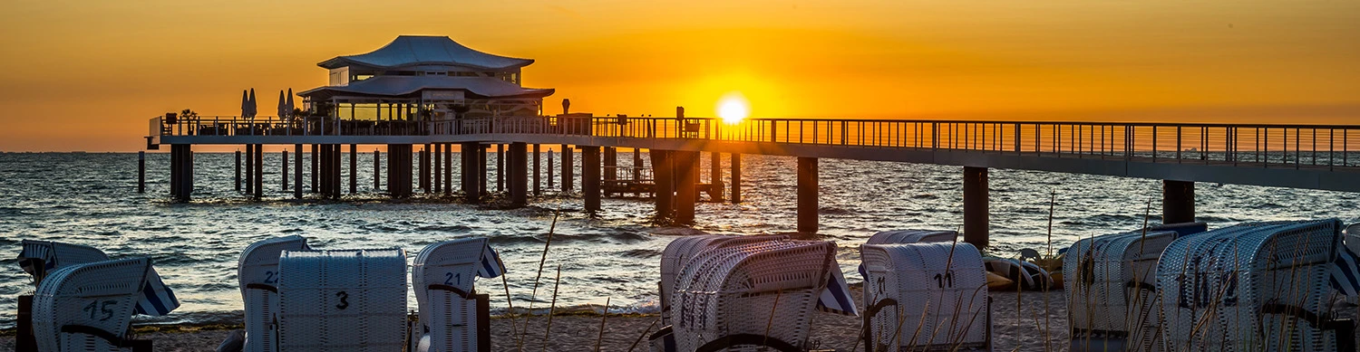 Sonnenaufgang über der Teehausseebrücke