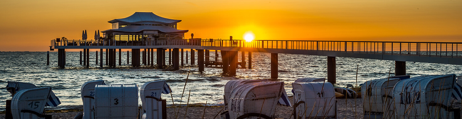Sonnenaufgang über der Teehausseebrücke