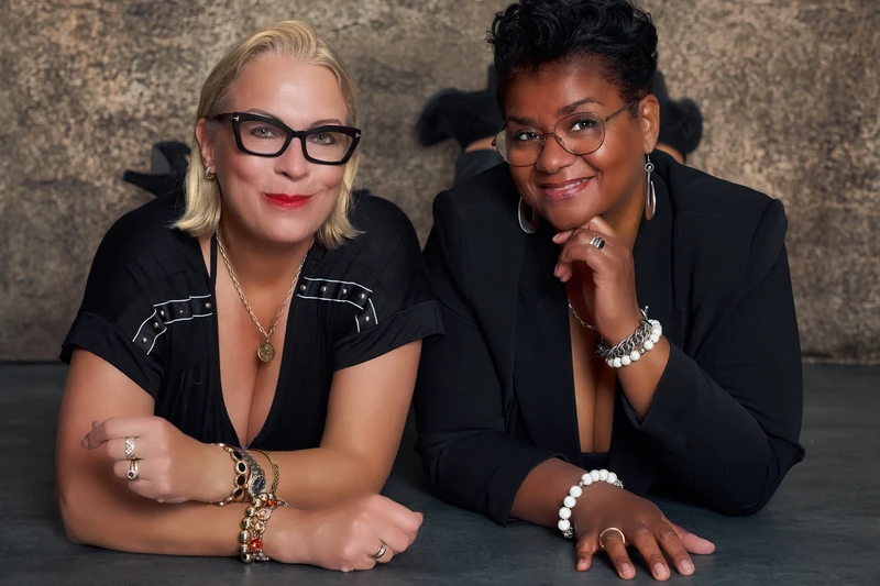 Auf dem Bild zu sehen sind Tanja Pahrmann und Tamara Kruin