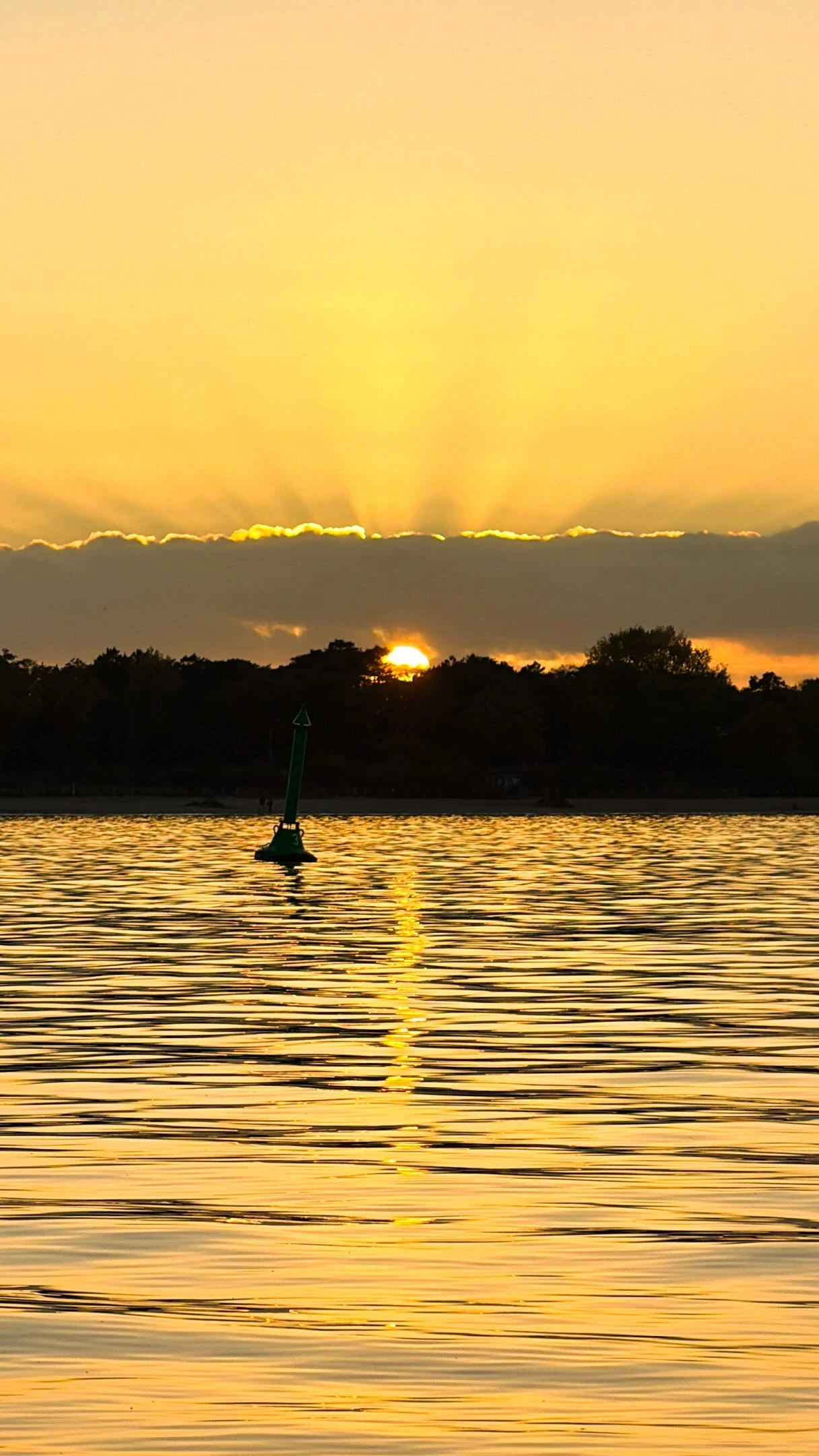 
                    Was für ein wunderschöner Sonnenuntergang heute in Niendorf/Ostsee Habt ihr ihn auch gesehen?
                