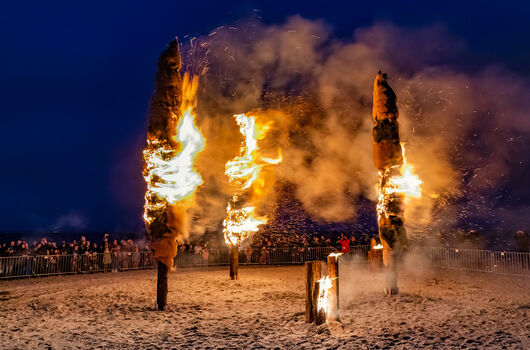 Bei unserem Fackelfest werden die Feuer entzündet, um der kalten Jahreszeit zu trotzen.