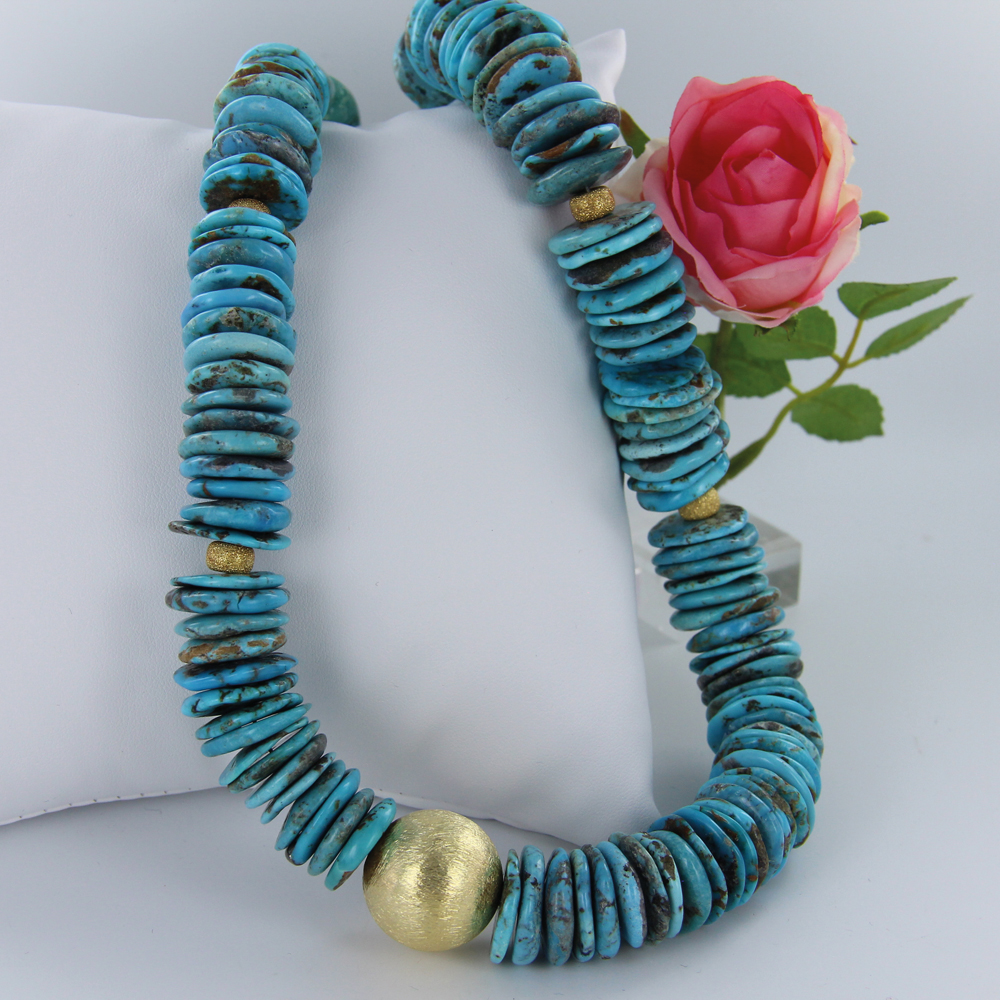Handgefertigte Kette mit Rose