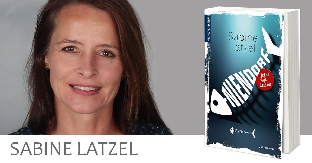 Porträt von Sabine Latzel mit dem Cover ihres Buches Niendorf daneben